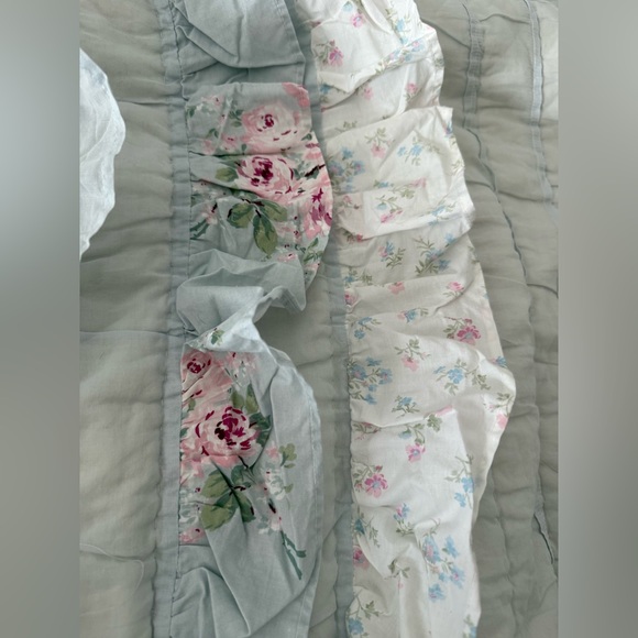 Simply shabby chic Floral vintage twin sheets and comforter set - Picture 4 of 5